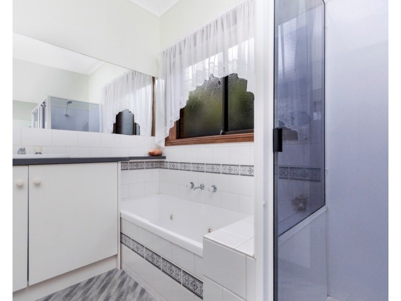 136 Princes Highway, Port Fairy VIC 3284