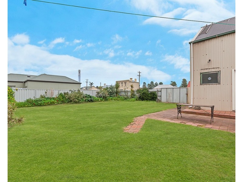 39 Bank Street, Port Fairy VIC 3284
