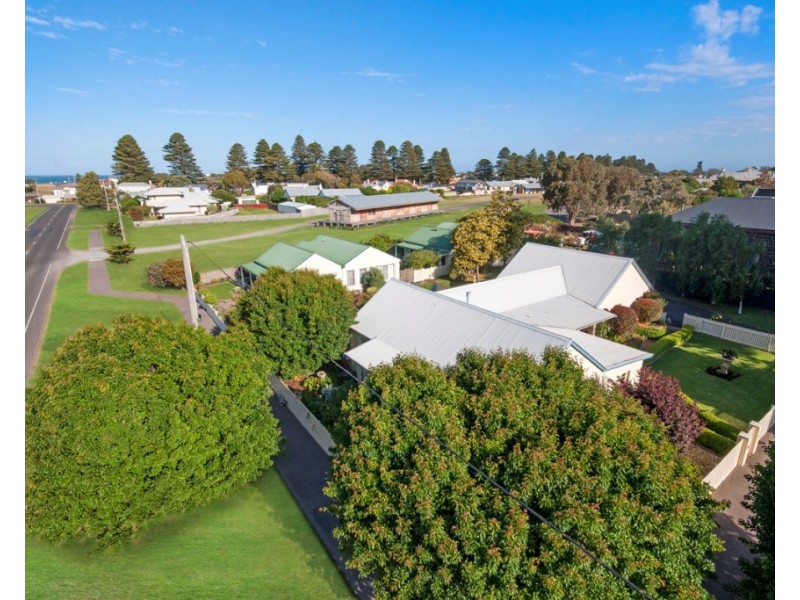 17 Regent Street, Port Fairy VIC 3284
