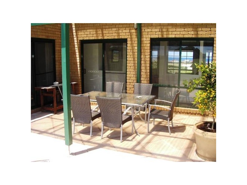 8 Thistle Place, Port Fairy VIC 3284