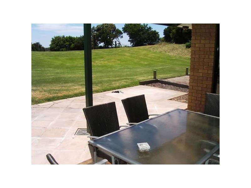 8 Thistle Place, Port Fairy VIC 3284