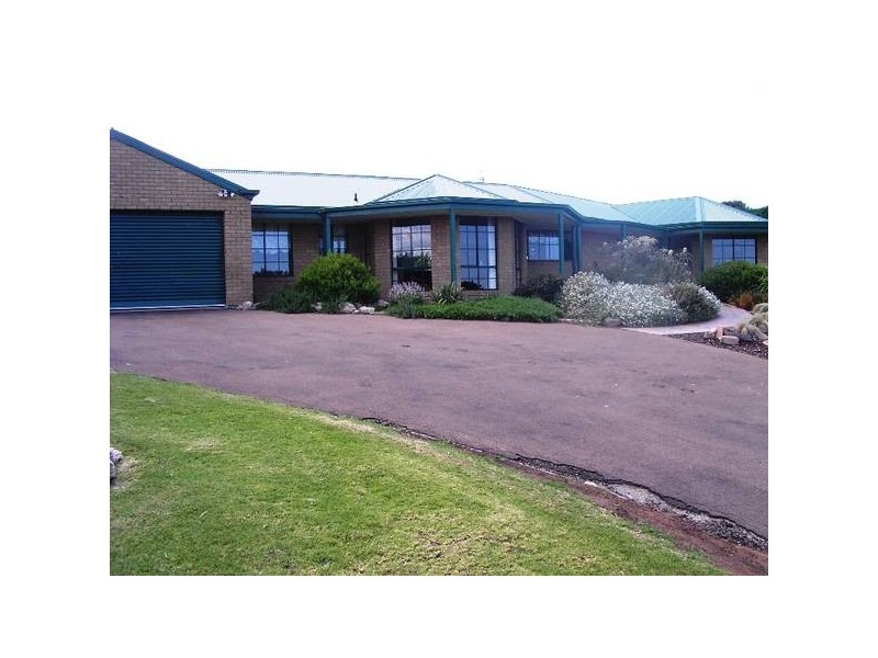 8 Thistle Place, Port Fairy VIC 3284