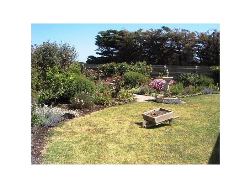 3A THISTLE PLACE, Port Fairy VIC 3284