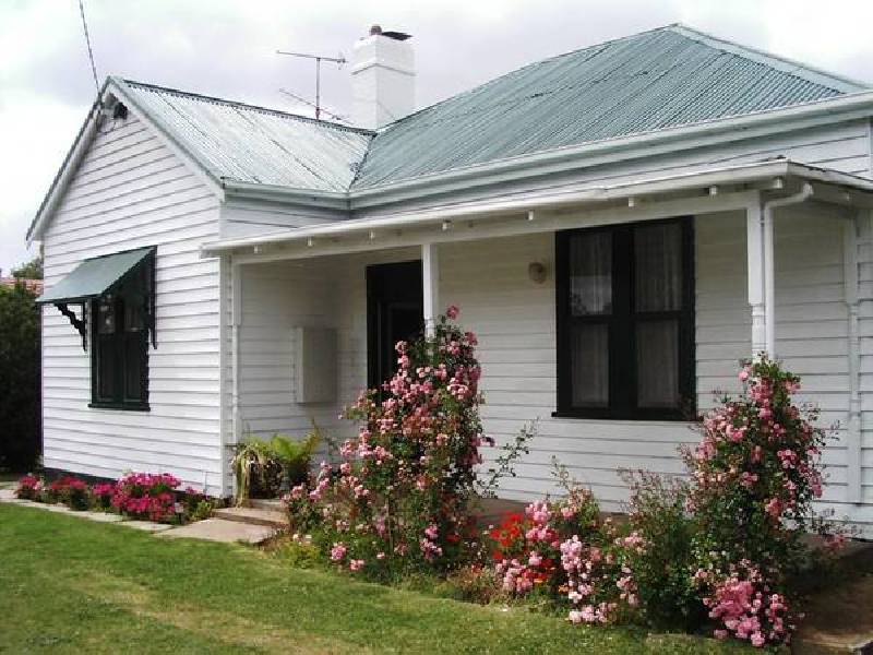 20 Heckfield Street, Macarthur VIC 3286