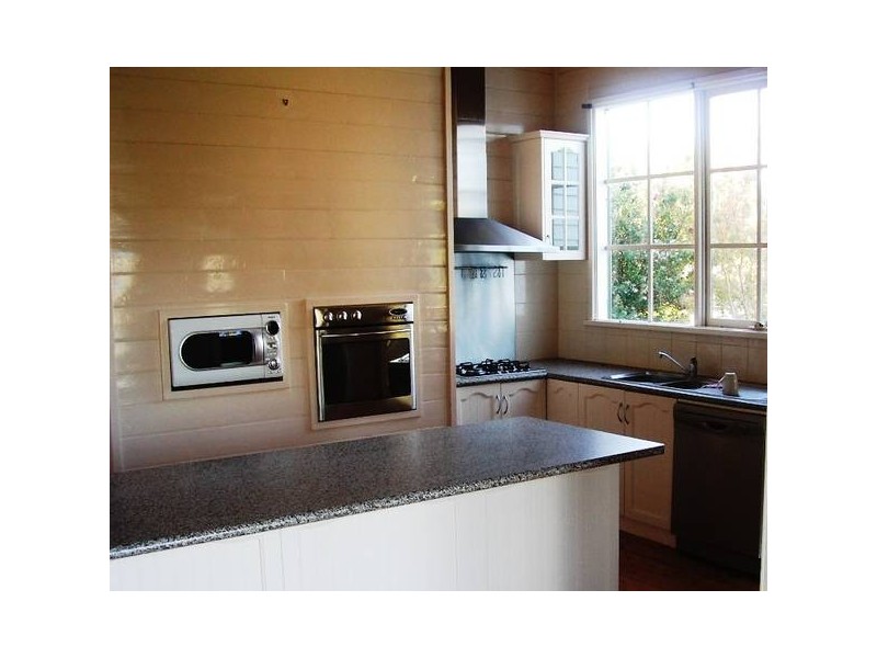 20 Heckfield Street, Macarthur VIC 3286