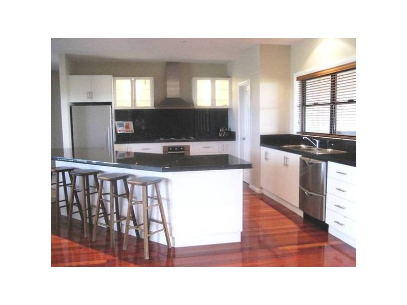 Model Lane, Port Fairy VIC 3284