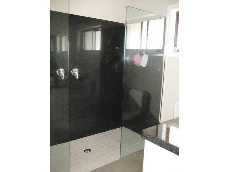 Model Lane, Port Fairy VIC 3284