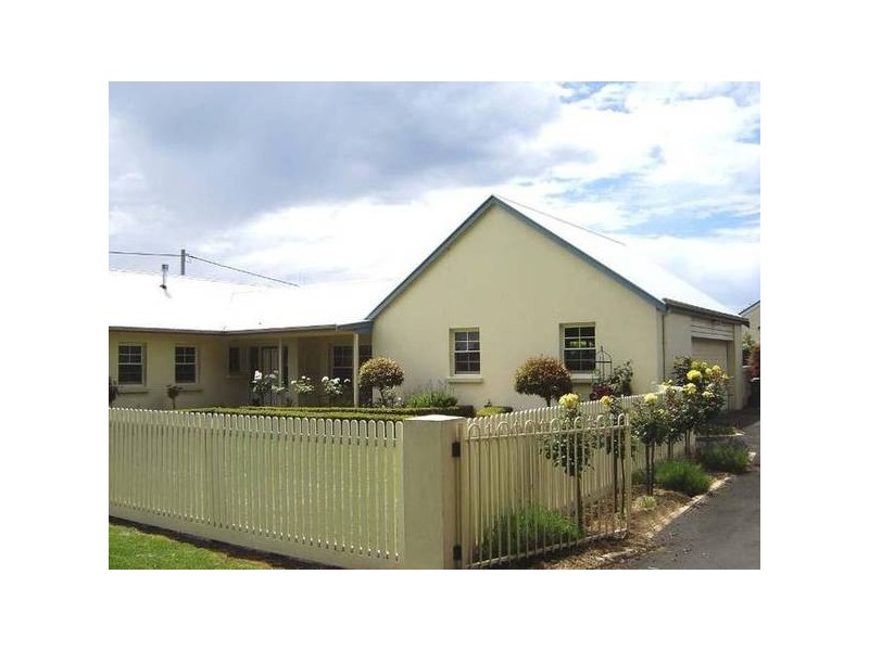 17 Regent street, Port Fairy VIC 3284