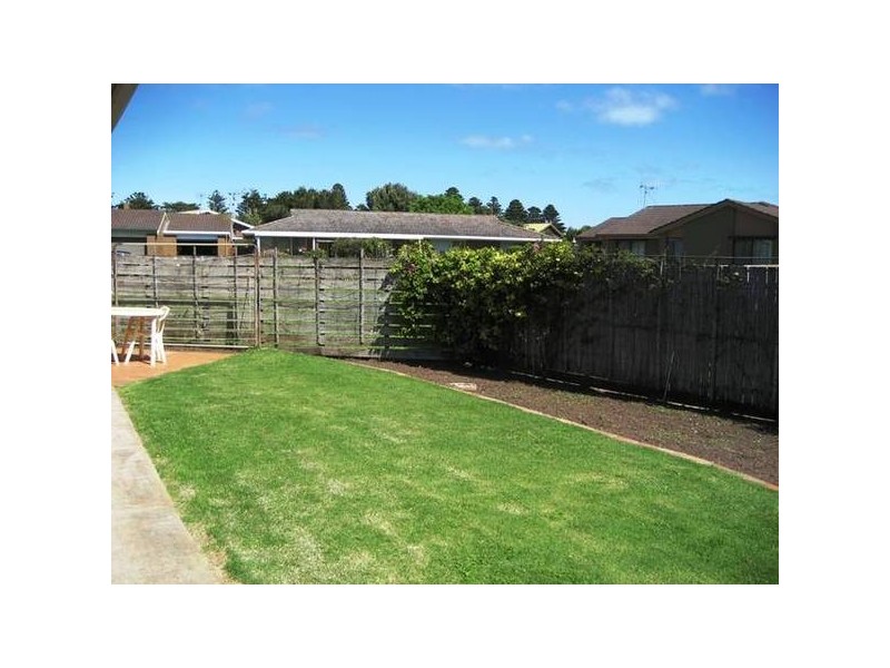8 Belfast Close, Port Fairy VIC 3284