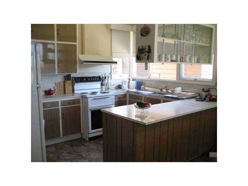 172 Princes Highway, Port Fairy VIC 3284