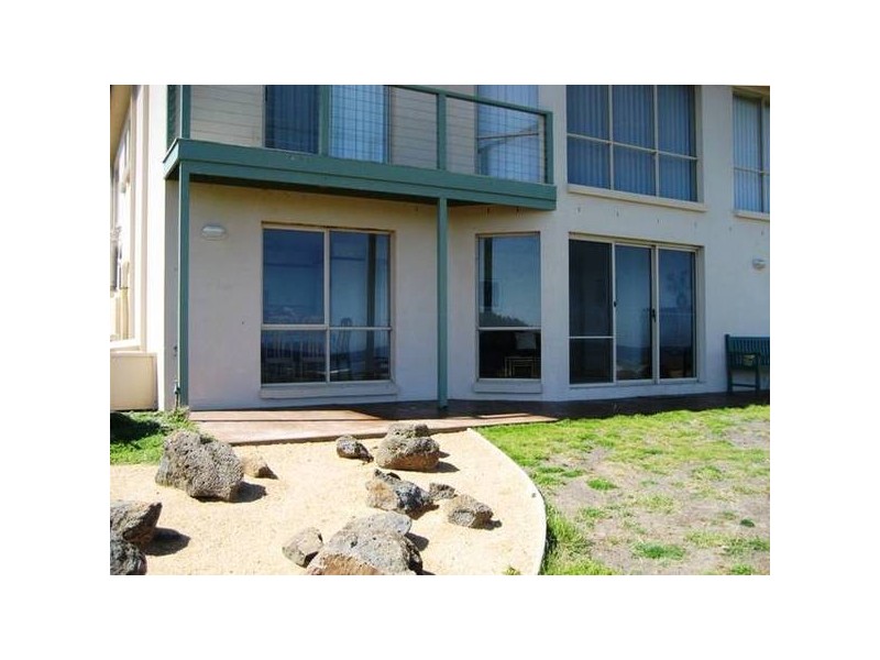 Thistle Place, Port Fairy VIC 3284