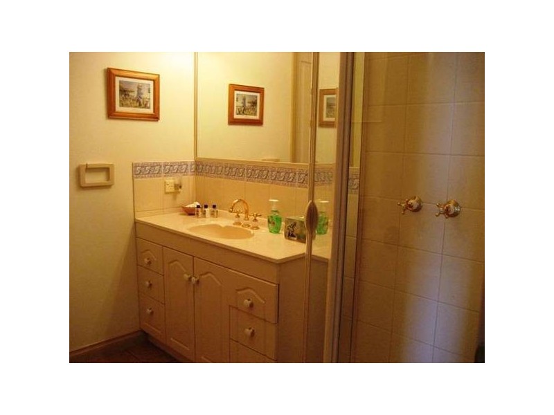 Thistle Place, Port Fairy VIC 3284