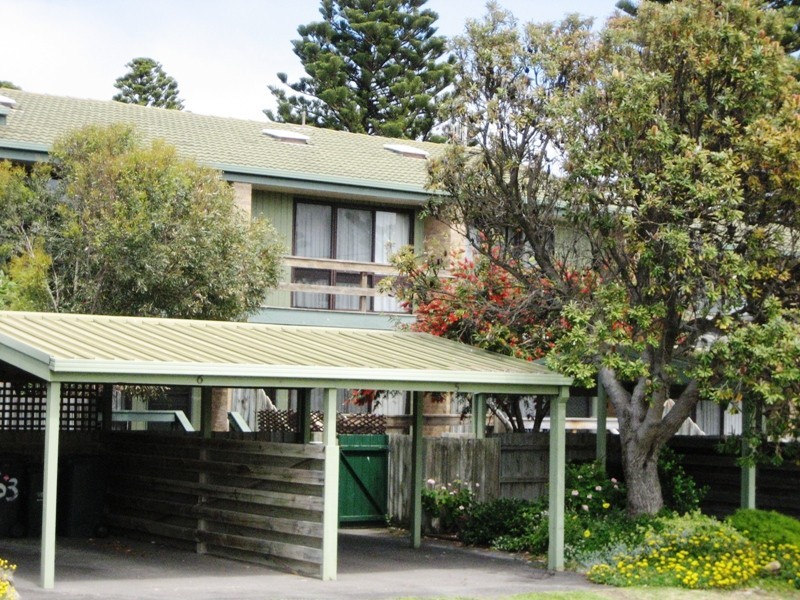 4 Huges Avenue, Port Fairy VIC 3284