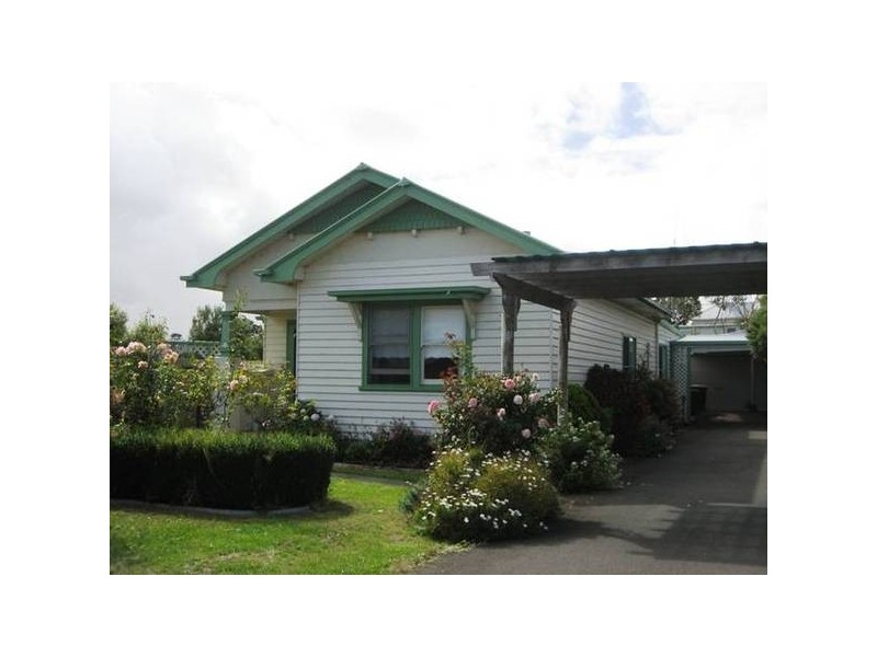 16 Paton Street, Port Fairy VIC 3284