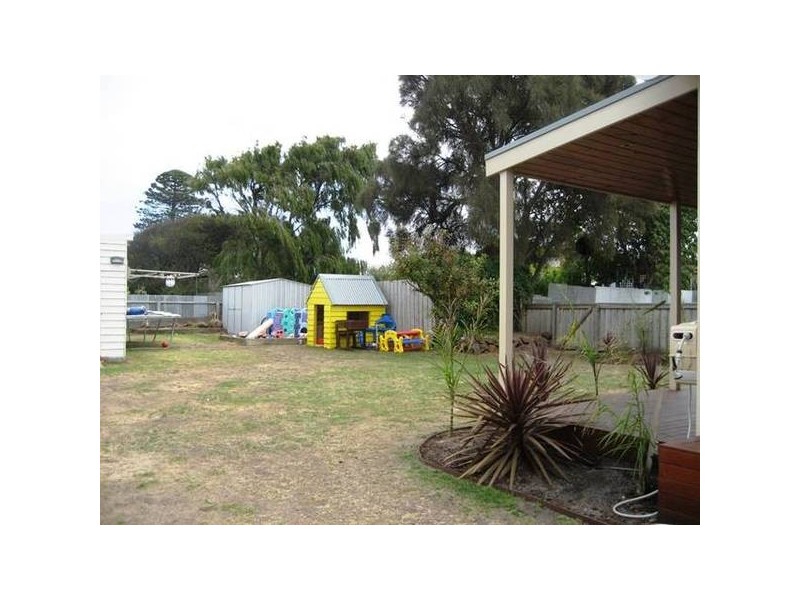 32 Albert Street, Port Fairy VIC 3284