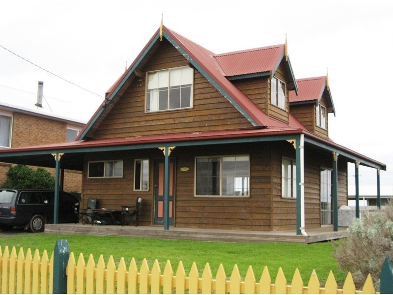 13 Anne Catherine Drive, Port Fairy VIC 3284