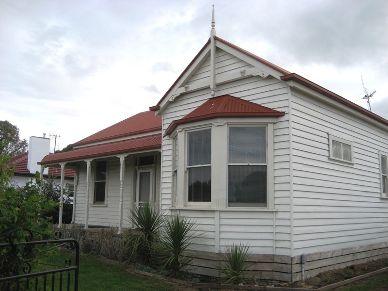 154 Princes Highway, Port Fairy VIC 3284