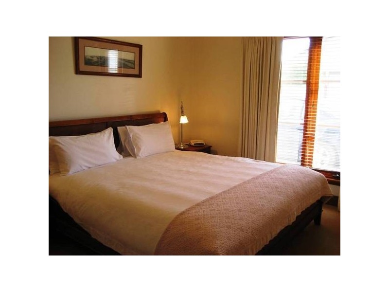 55 Bank Street, Port Fairy VIC 3284