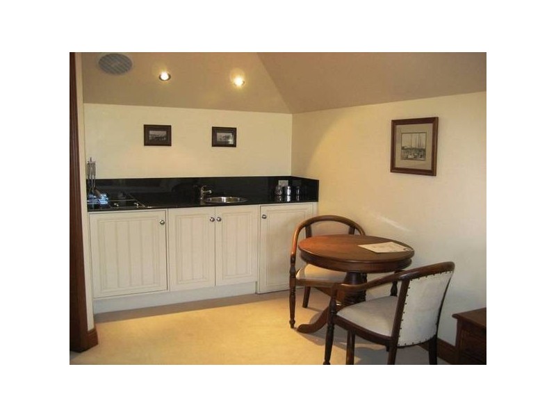 6/54 Bank Street, Port Fairy VIC 3284