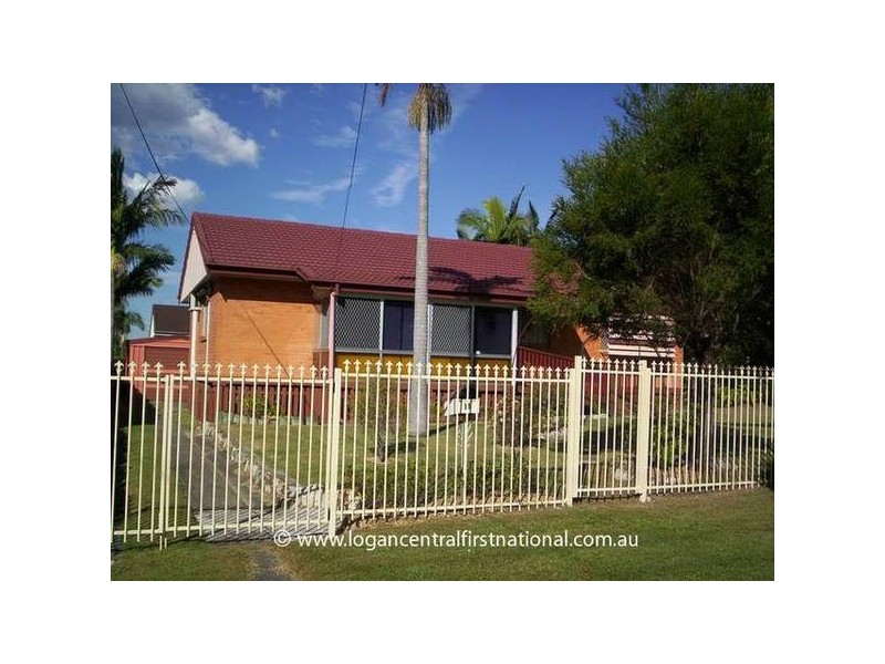 15 Dorothy Street, Woodridge QLD 4114
