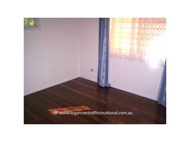 15 Dorothy Street, Woodridge QLD 4114