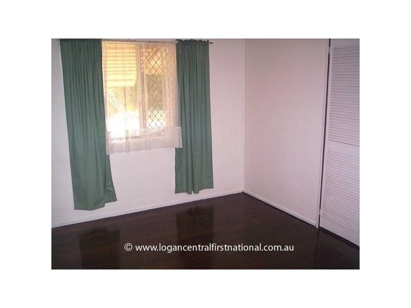 15 Dorothy Street, Woodridge QLD 4114