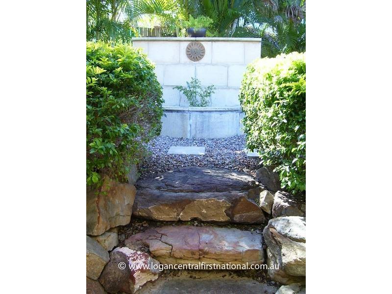 Crestmead QLD 4132