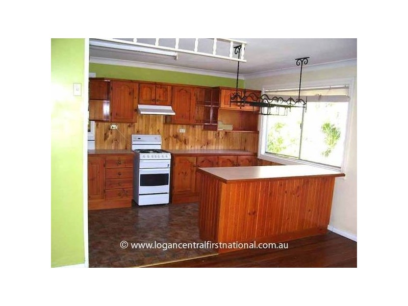 32 Ellen Street, Kingston QLD 4114