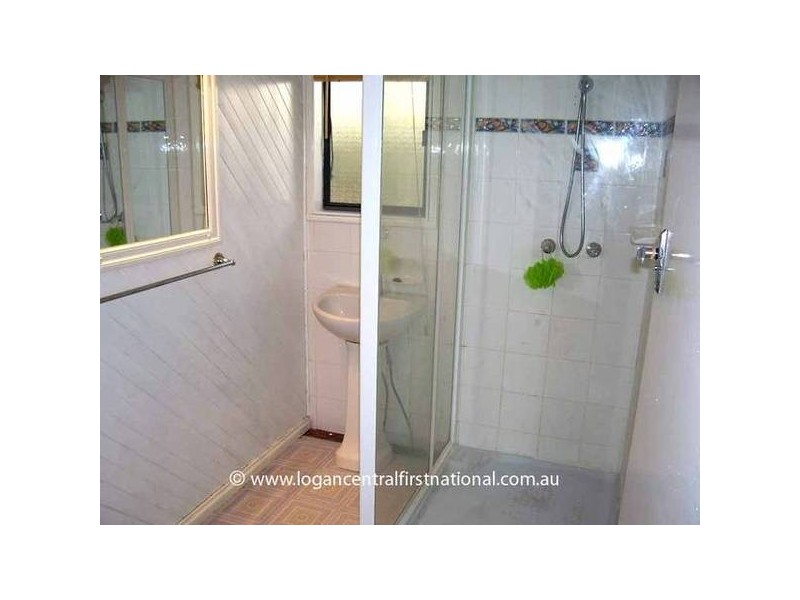 32 Ellen Street, Kingston QLD 4114