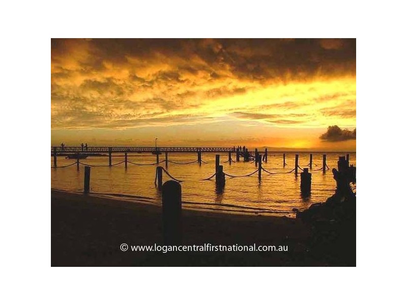 6 Ballow Street, Amity Point QLD 4183