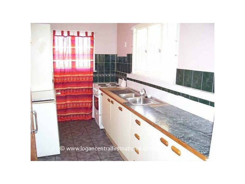 2 Welbeck Street, Logan Central QLD 4114