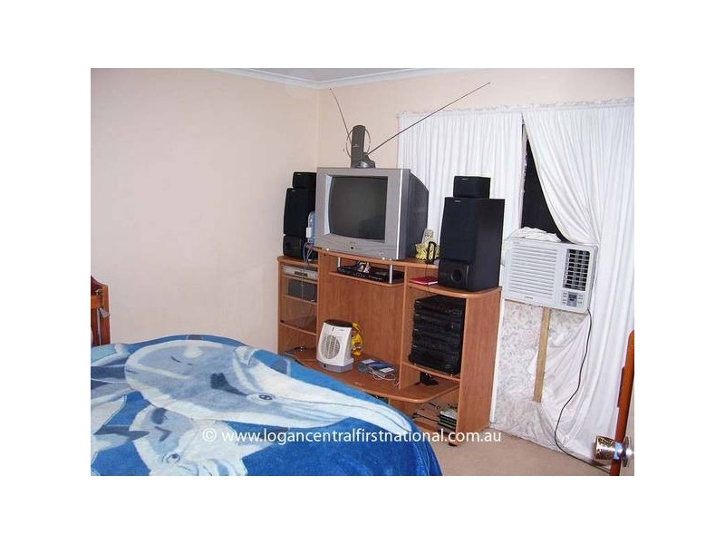 Meadowbrook QLD 4131