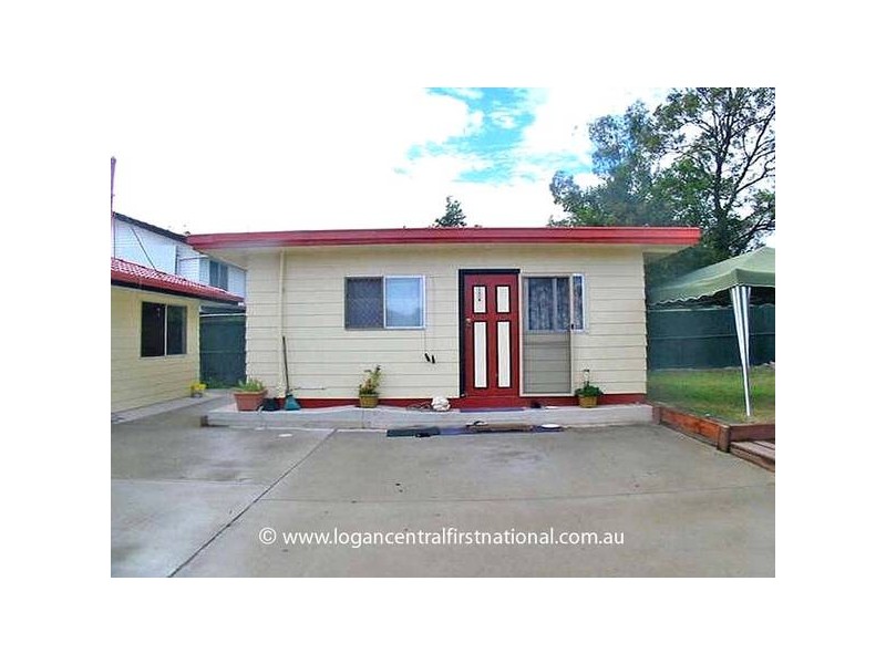 11 Ariel Ave, Kingston QLD 4114
