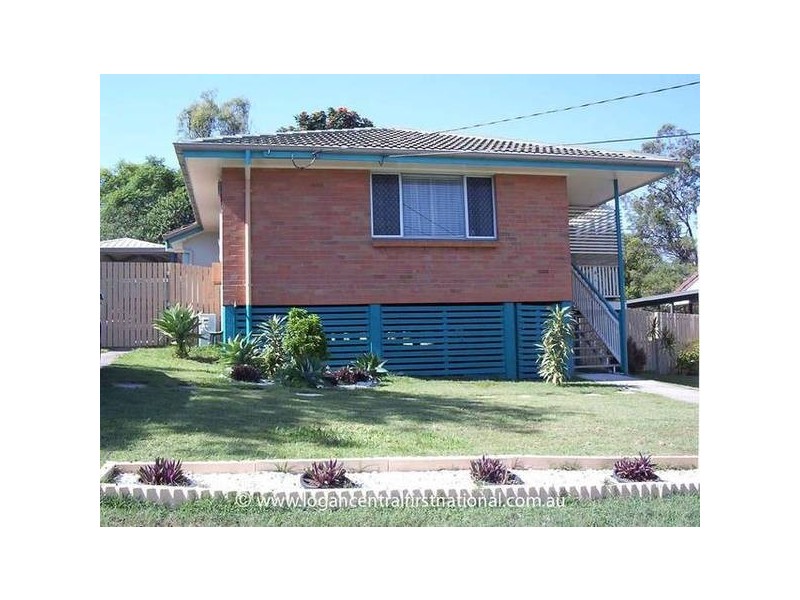 17 Carlotta Street, Kingston QLD 4114