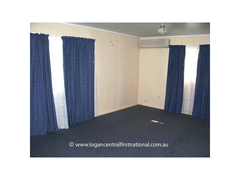 17 Carlotta Street, Kingston QLD 4114