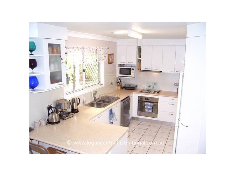 24 Royena Court, Crestmead QLD 4132