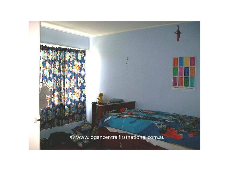 5 Sandra Street, Kingston QLD 4114