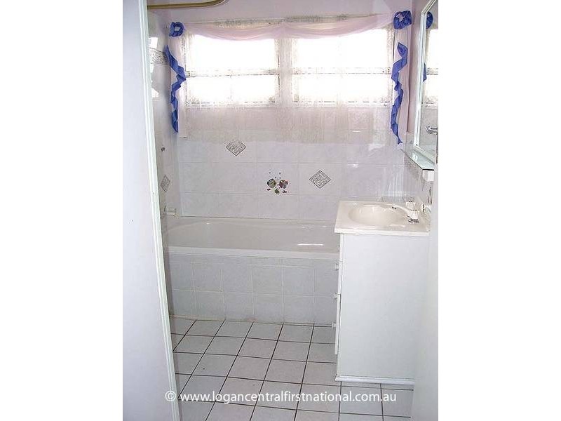 156 Smith Road, Woodridge QLD 4114