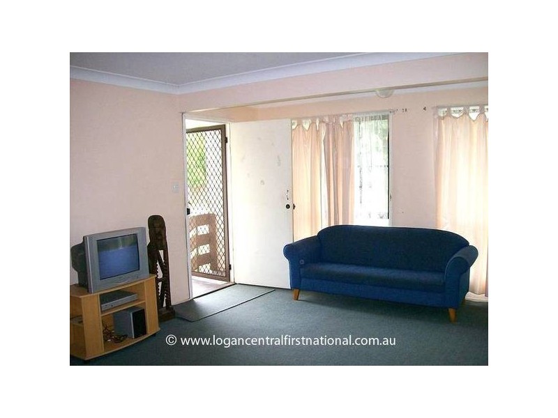 12 Pearl Street, Kingston QLD 4114