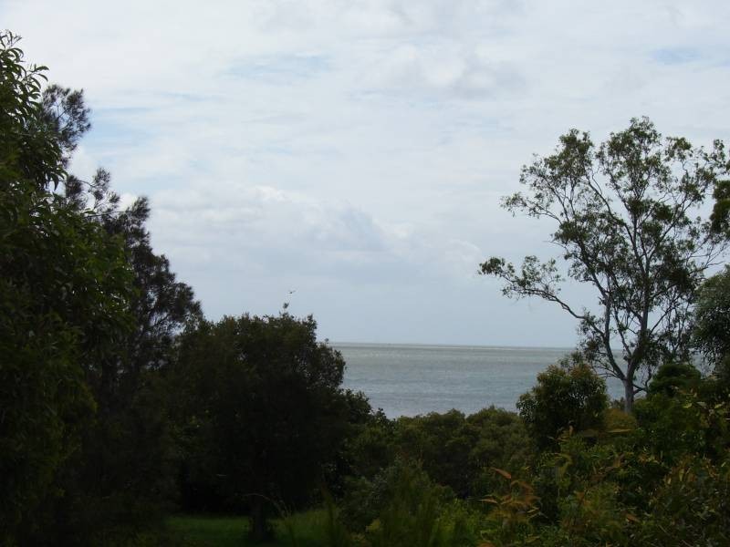 11 Cross Street, Macleay Island QLD 4184