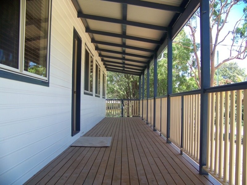 8 Alexander Street, Macleay Island QLD 4184