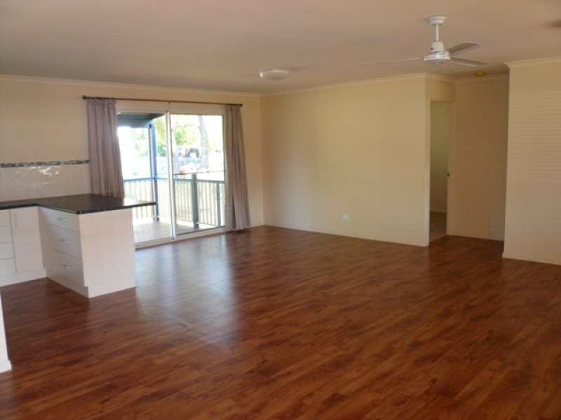 8 Alexander Street, Macleay Island QLD 4184