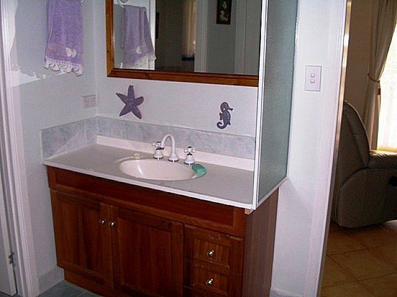 21-23 Cabriolet Street, Macleay Island QLD 4184