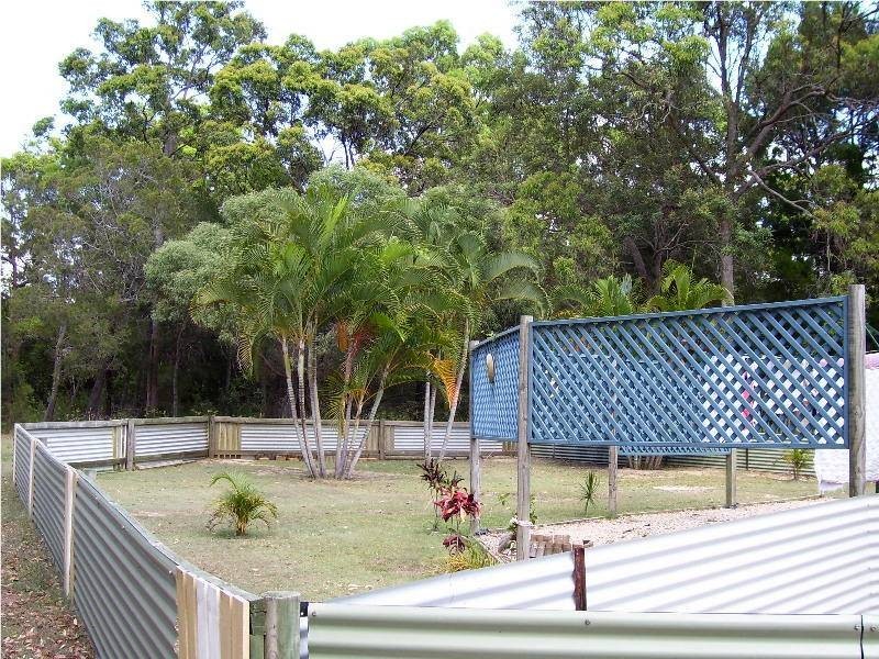 21-23 Cabriolet Street, Macleay Island QLD 4184