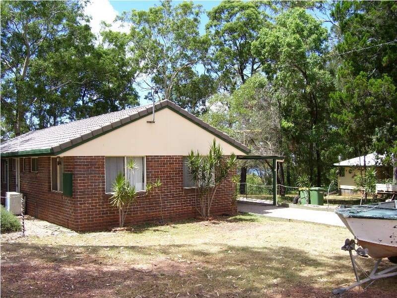 12 Blue Water Crescent, Macleay Island QLD 4184