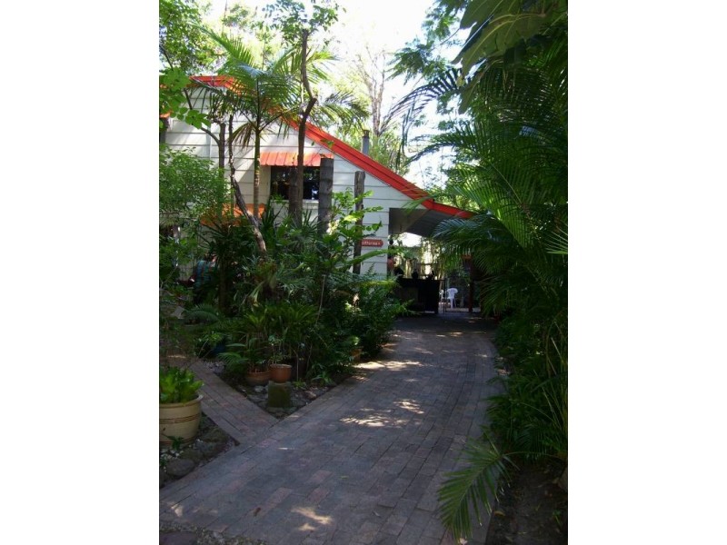 19 Ooyan Street, Coochiemudlo Island QLD 4184