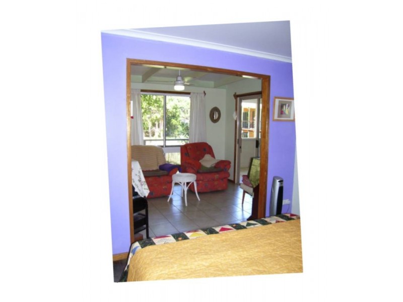 19 Ooyan Street, Coochiemudlo Island QLD 4184