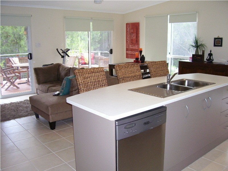 35 Francis Road, Macleay Island QLD 4184