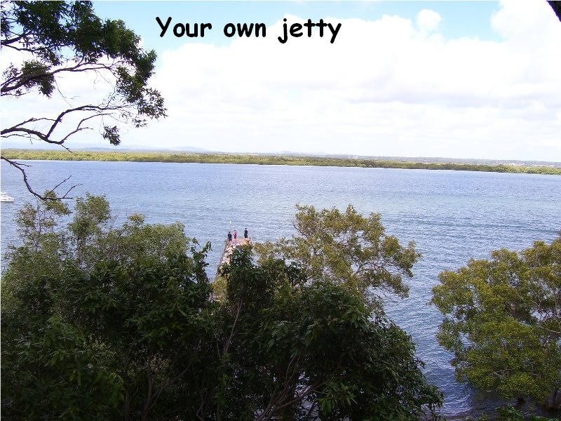 130 Western Road, Macleay Island QLD 4184