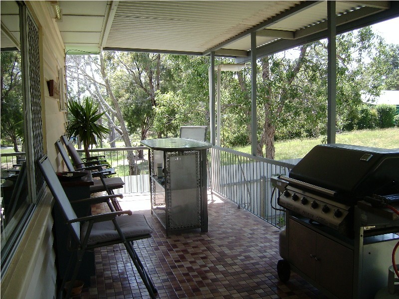 36 Francis Road, Macleay Island QLD 4184